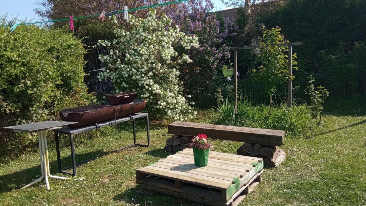 B&B Du Cerisier, Diner Sur Demande Noyers  Εξωτερικό φωτογραφία